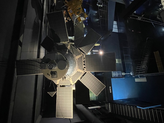 人工衛星